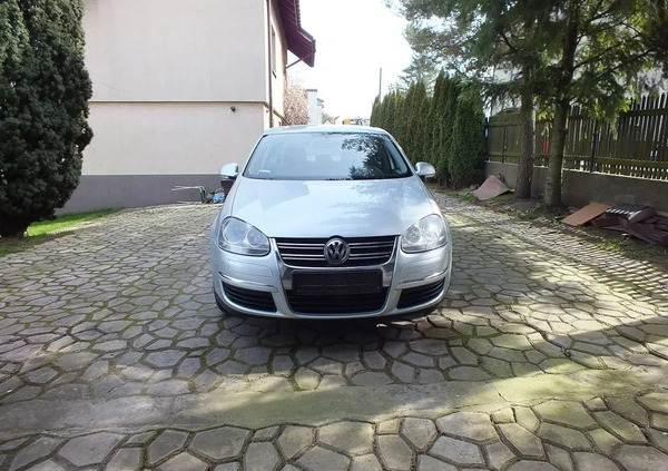 Volkswagen Jetta cena 12500 przebieg: 255600, rok produkcji 2005 z Zawiercie małe 46